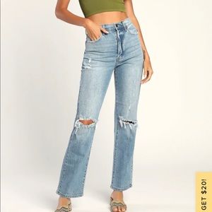 Lulu’s Cool light wash high rise destroyed dad jeans